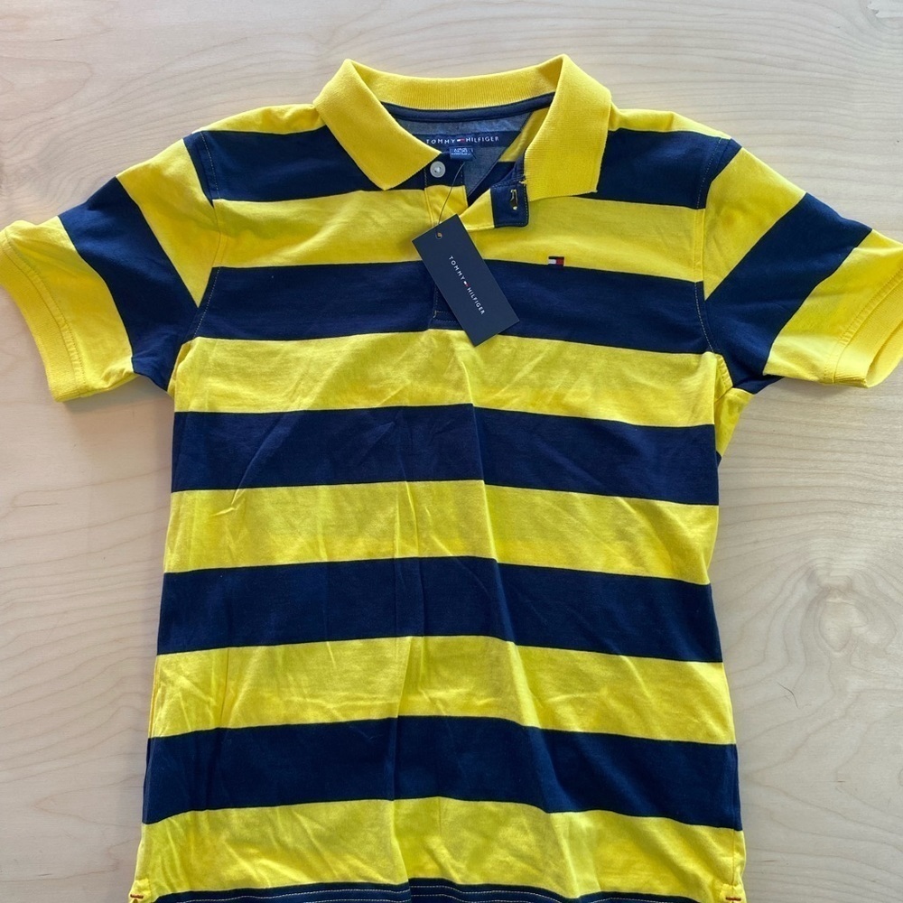 Tommy Hilfiger Polo Shirt size Youth Large (16/18) (EV)